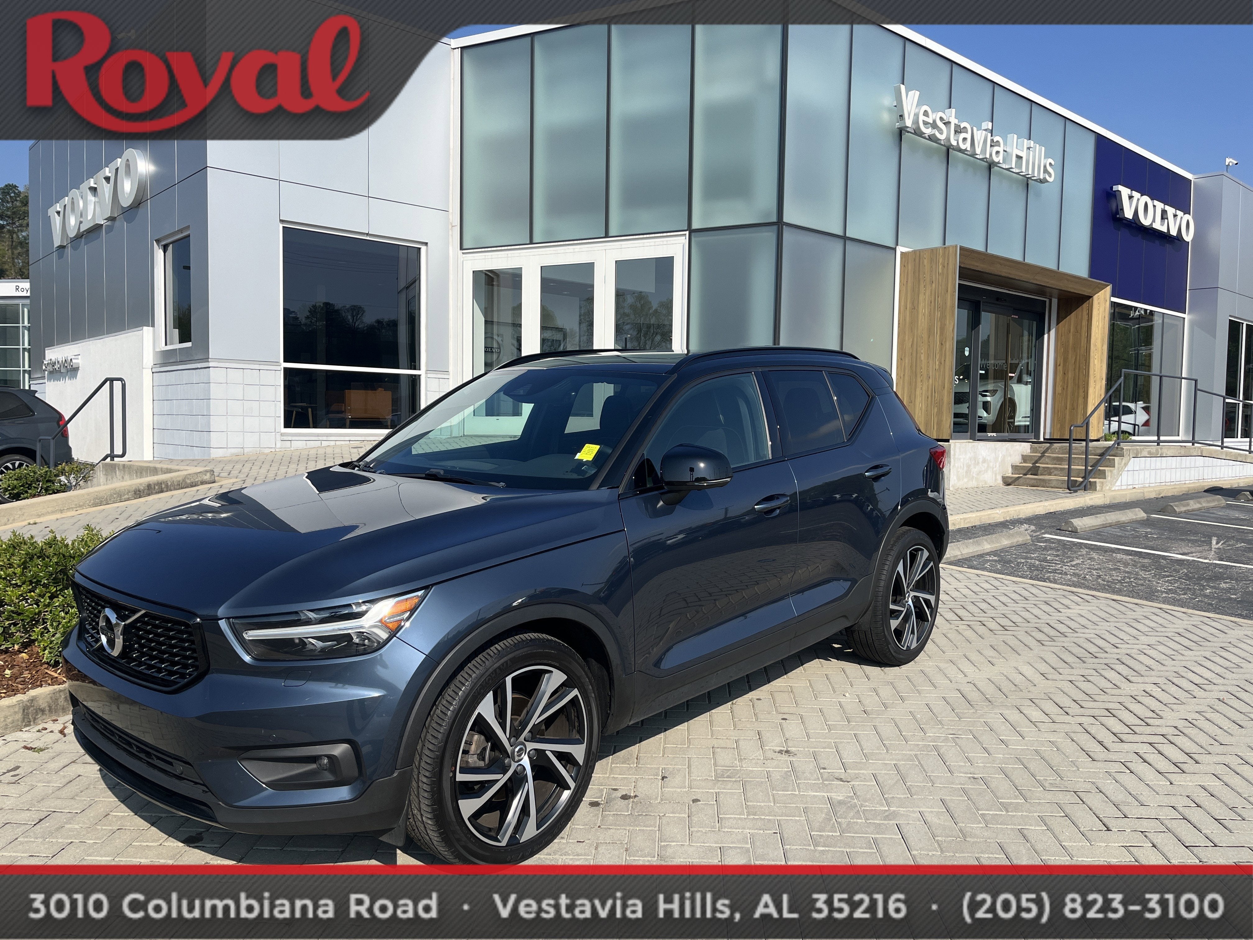 2022 Volvo XC40 R-Design