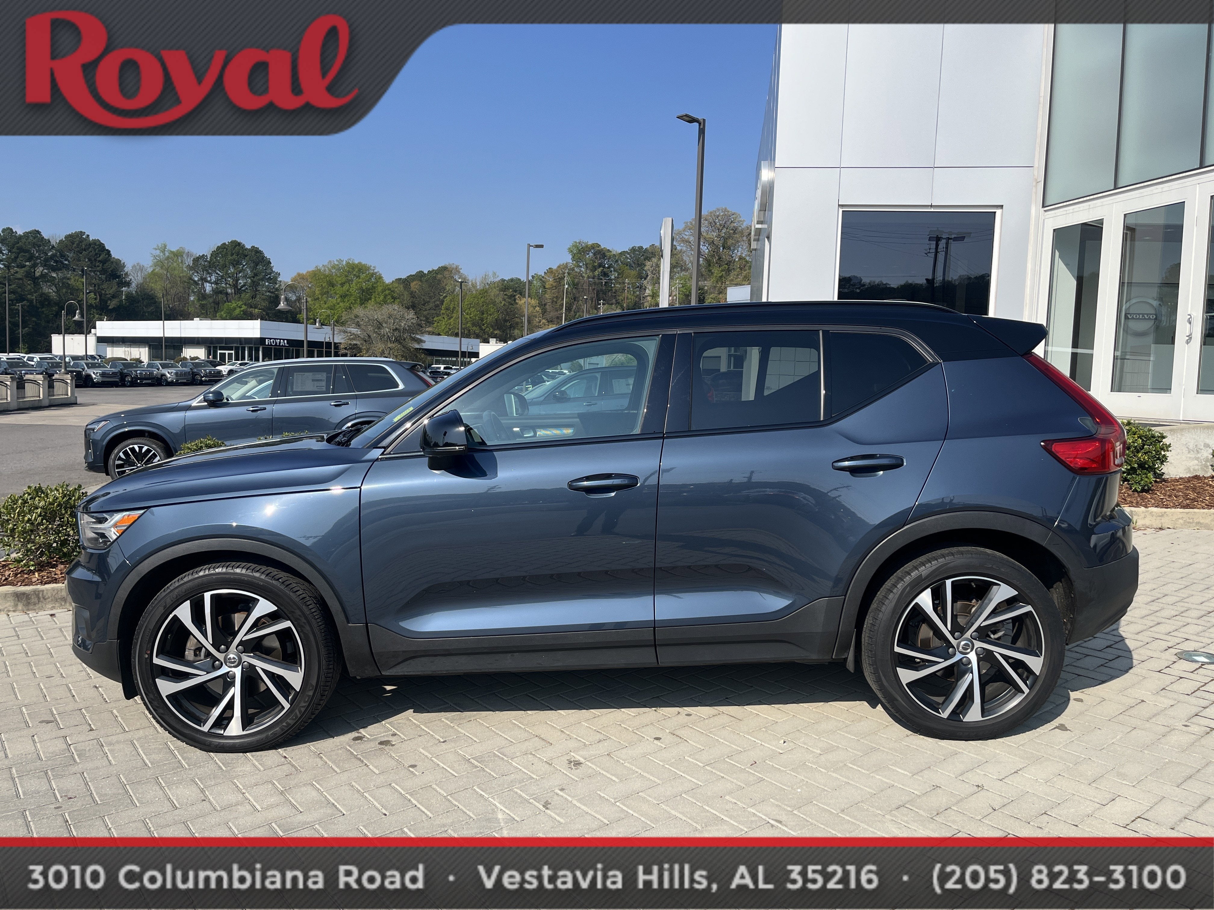 2022 Volvo XC40 R-Design