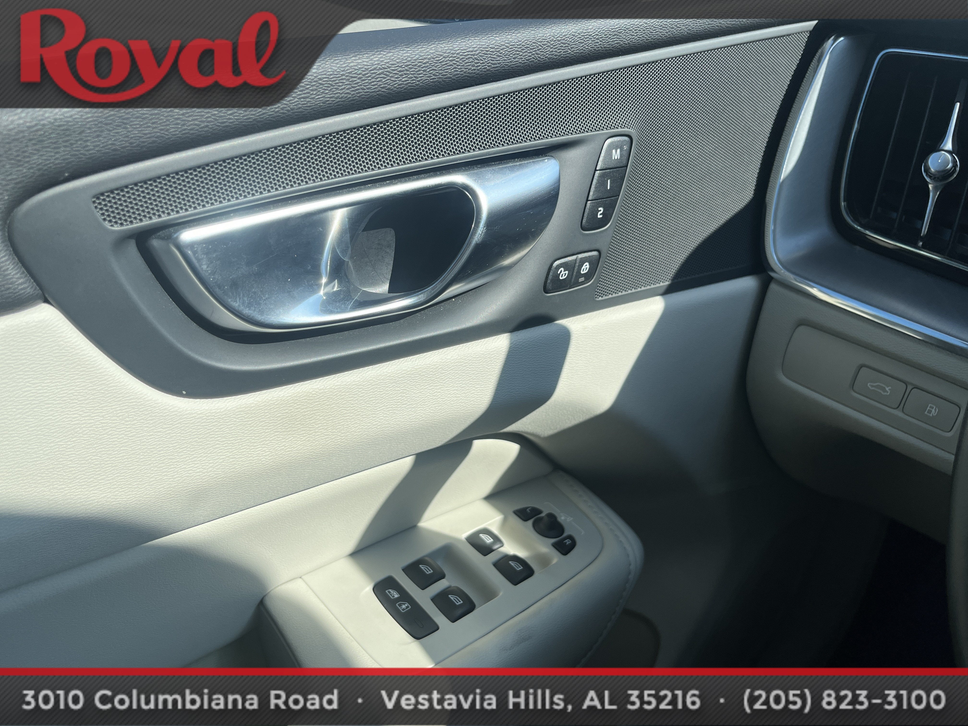 2025 Volvo XC60 Plug-In Hybrid Plus
