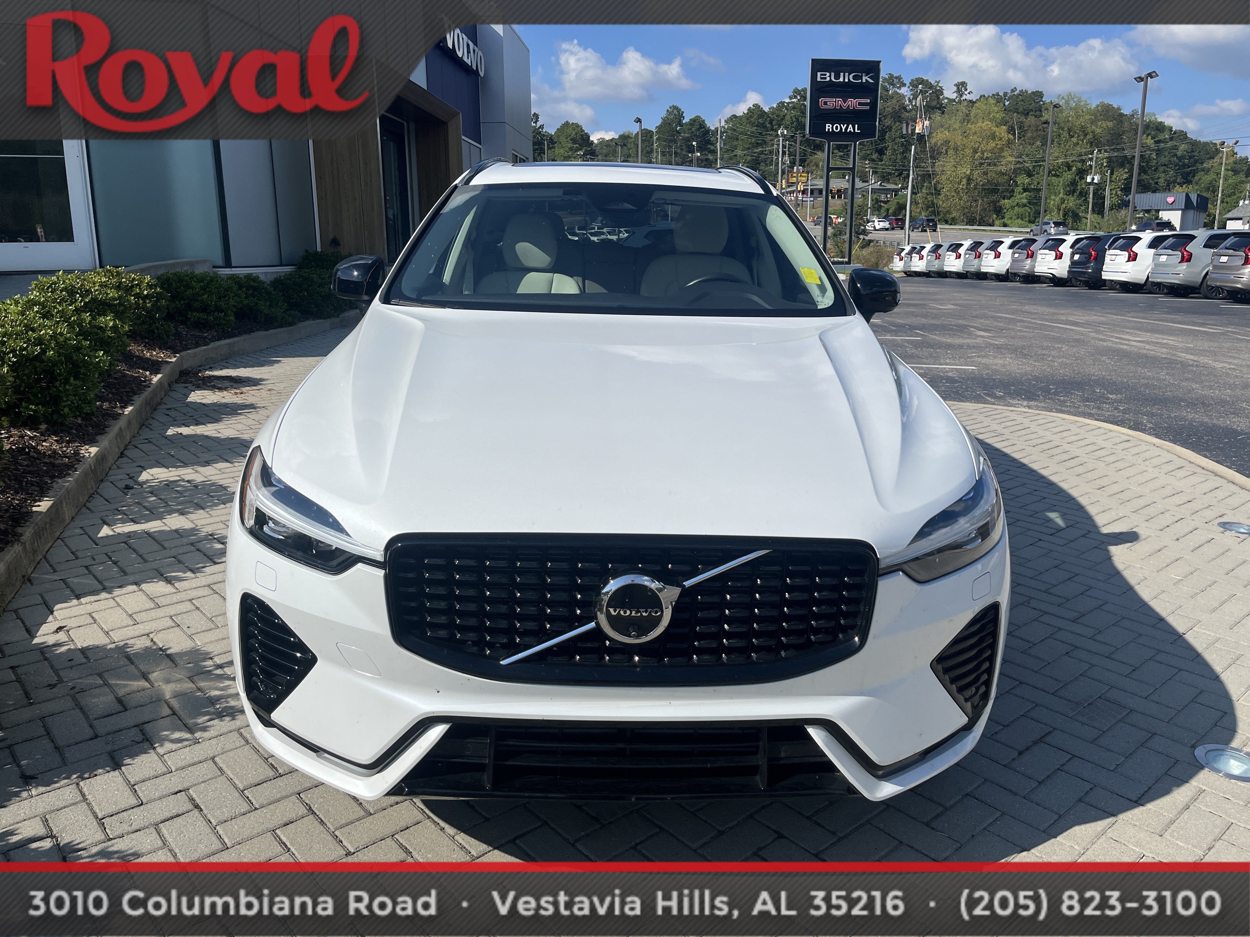 2025 Volvo XC60 Plug-In Hybrid Plus