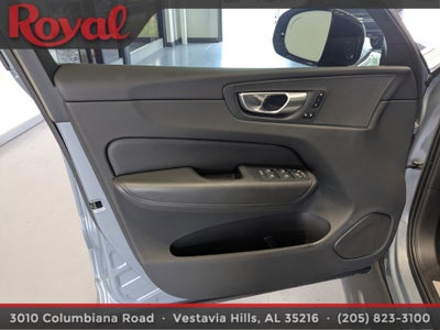2024 Volvo XC60 Plus Dark Theme