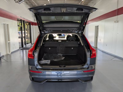 2024 Volvo XC60 Plus Dark Theme