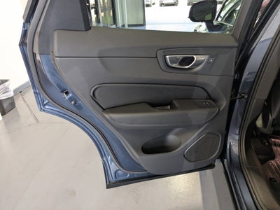 2024 Volvo XC60 Plus Dark Theme