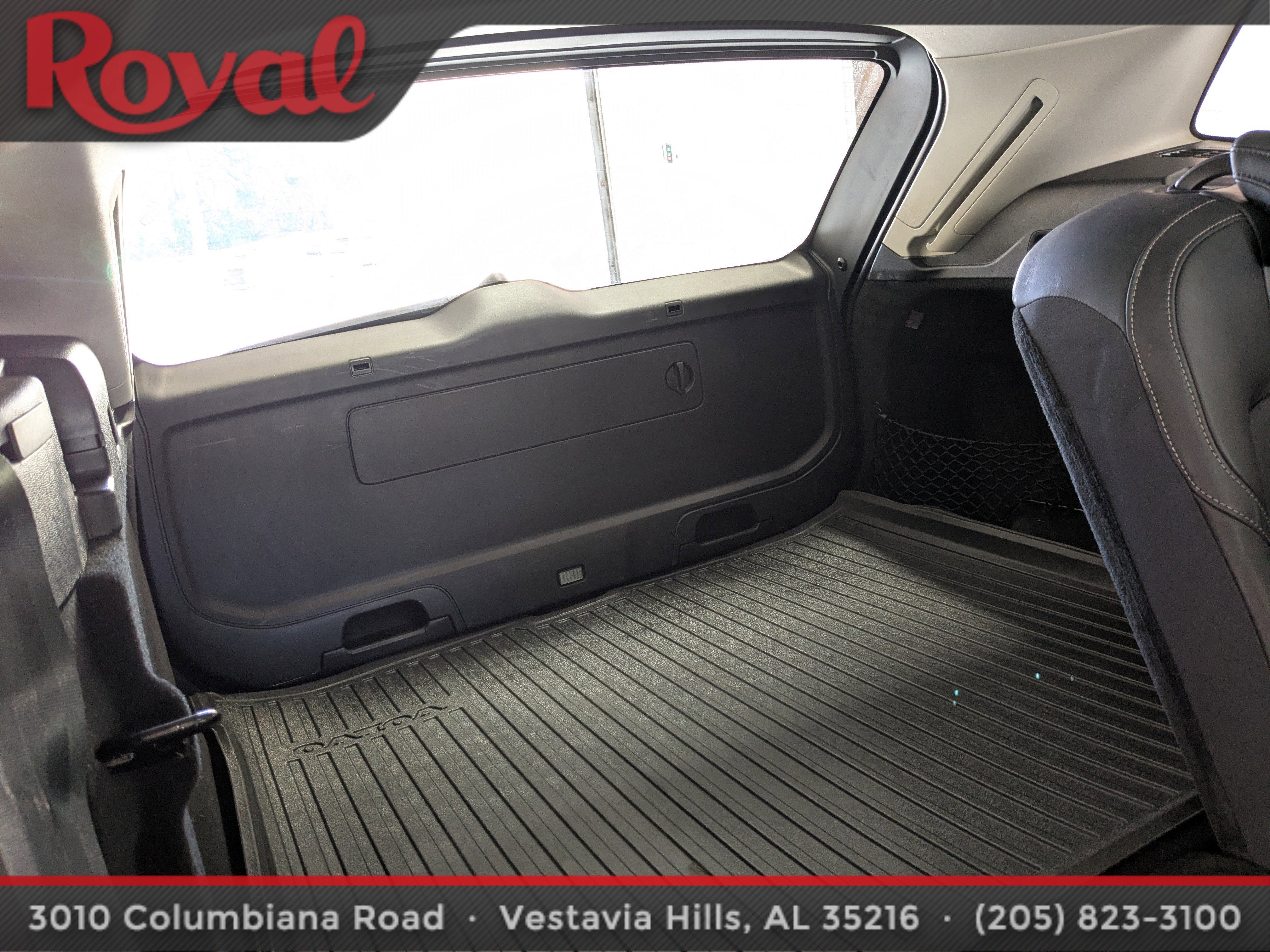 2023 Volvo XC60 Ultimate Dark Theme