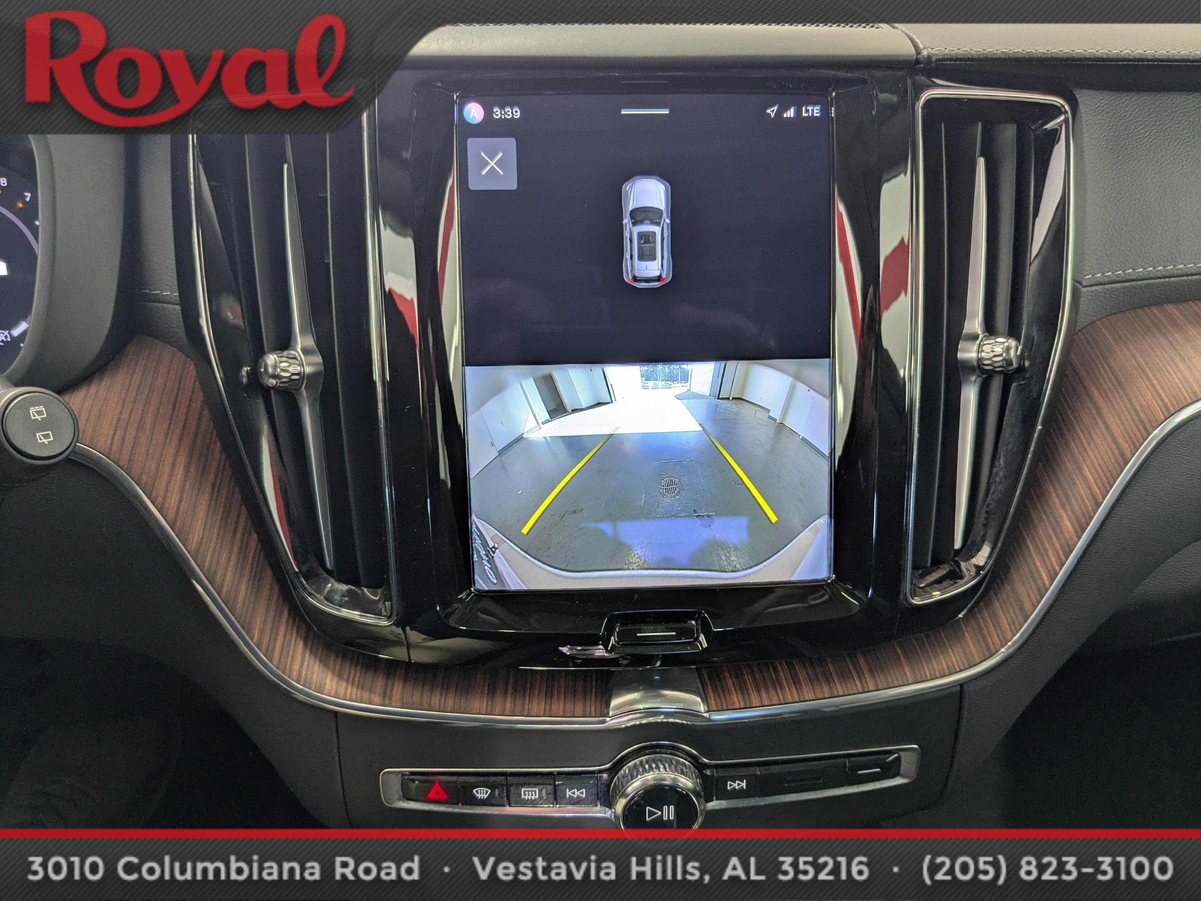 2023 Volvo XC60 Ultimate Dark Theme