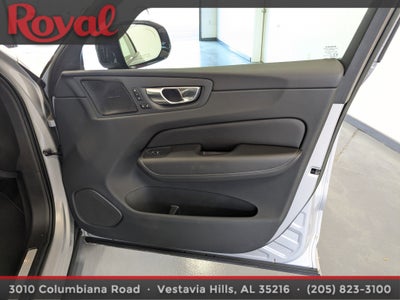 2023 Volvo XC60 Ultimate Dark Theme