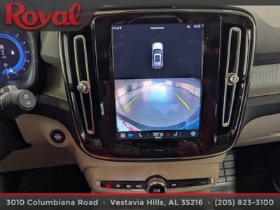 2023 Volvo XC40 Plus Bright Theme