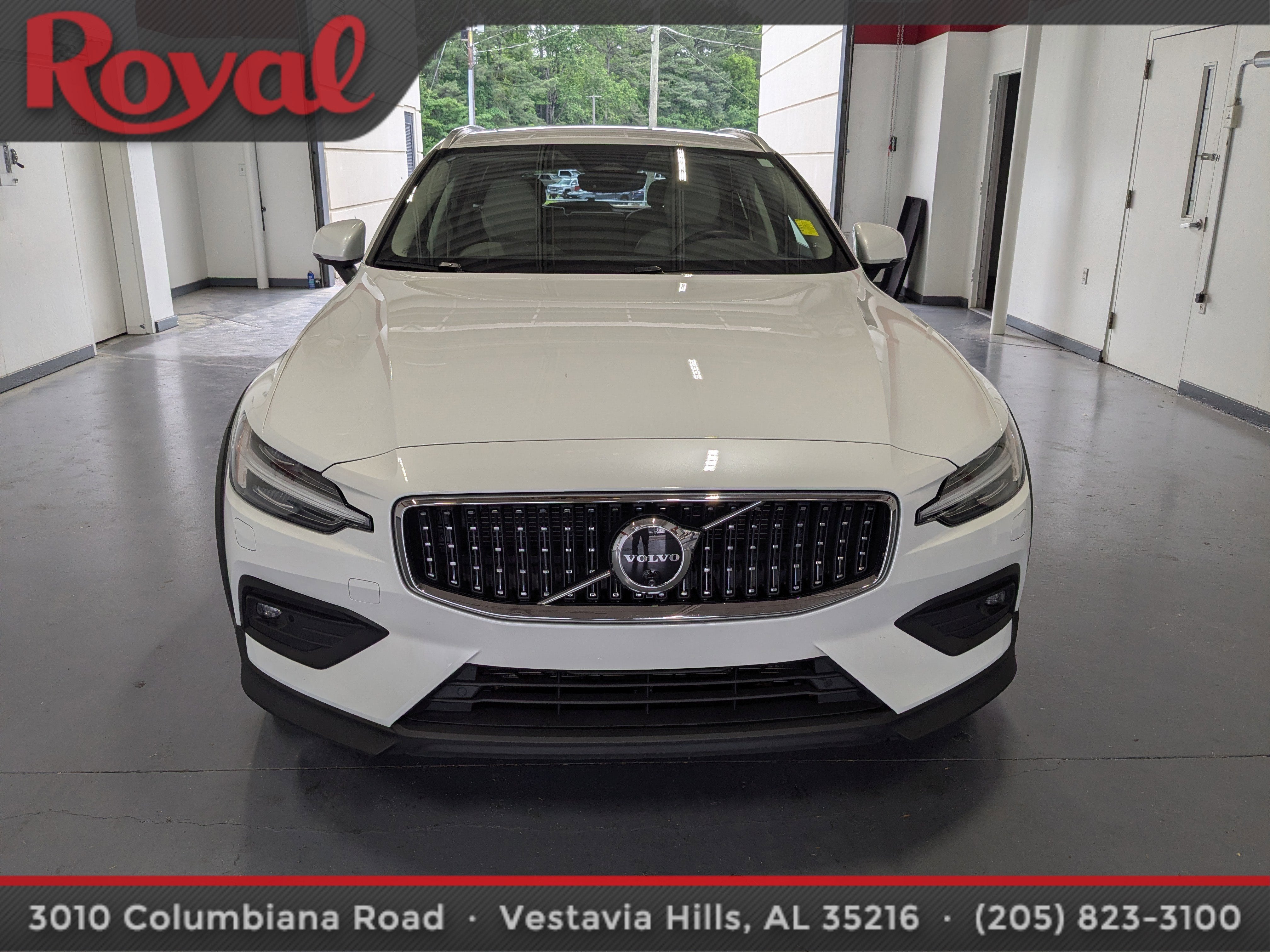 2025 Volvo V60 Cross Country Plus